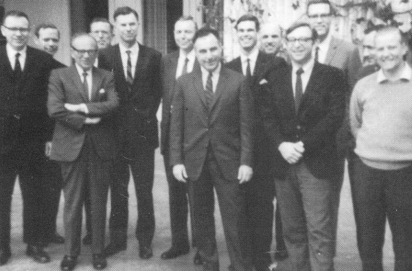Value Investing - Warren Buffett with Benjamin Graham